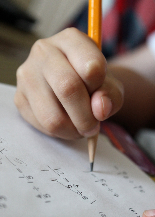 Kinderen spelen om te leren met ligretto